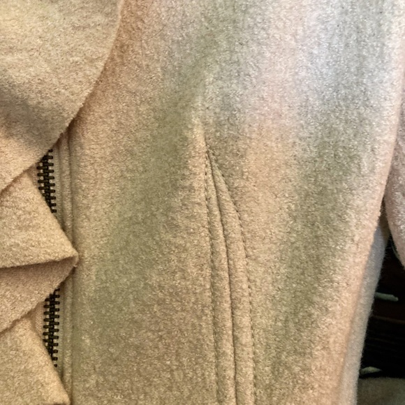 Understated statement jacket - Picture 3 of 4